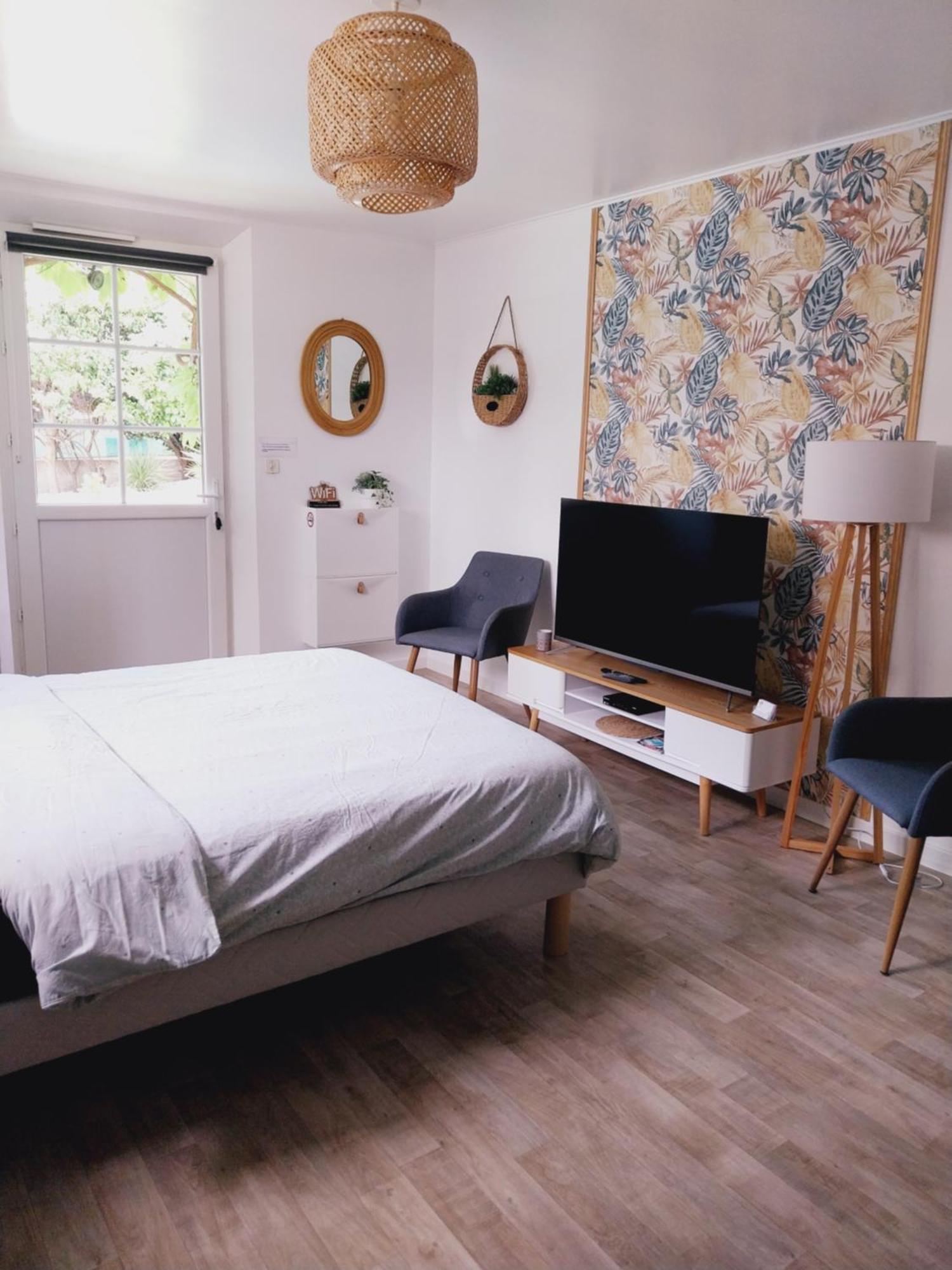 Superbe Grand Studio Tout Confort Avec Exterieur Poussan Dış mekan fotoğraf