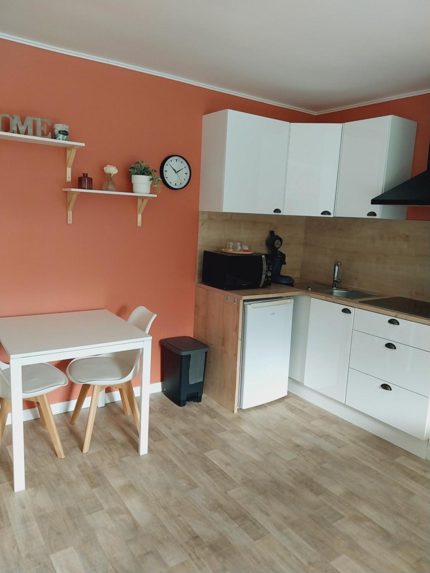 Superbe Grand Studio Tout Confort Avec Exterieur Poussan Dış mekan fotoğraf